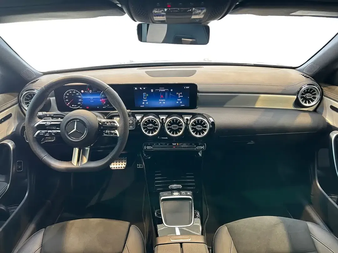 Mercedes-Benz CLA 200 - Thumbnail 14