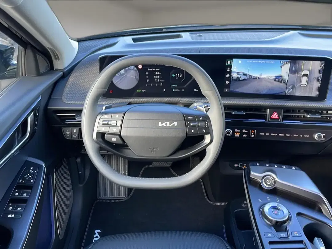 Kia EV6 - Thumbnail 10