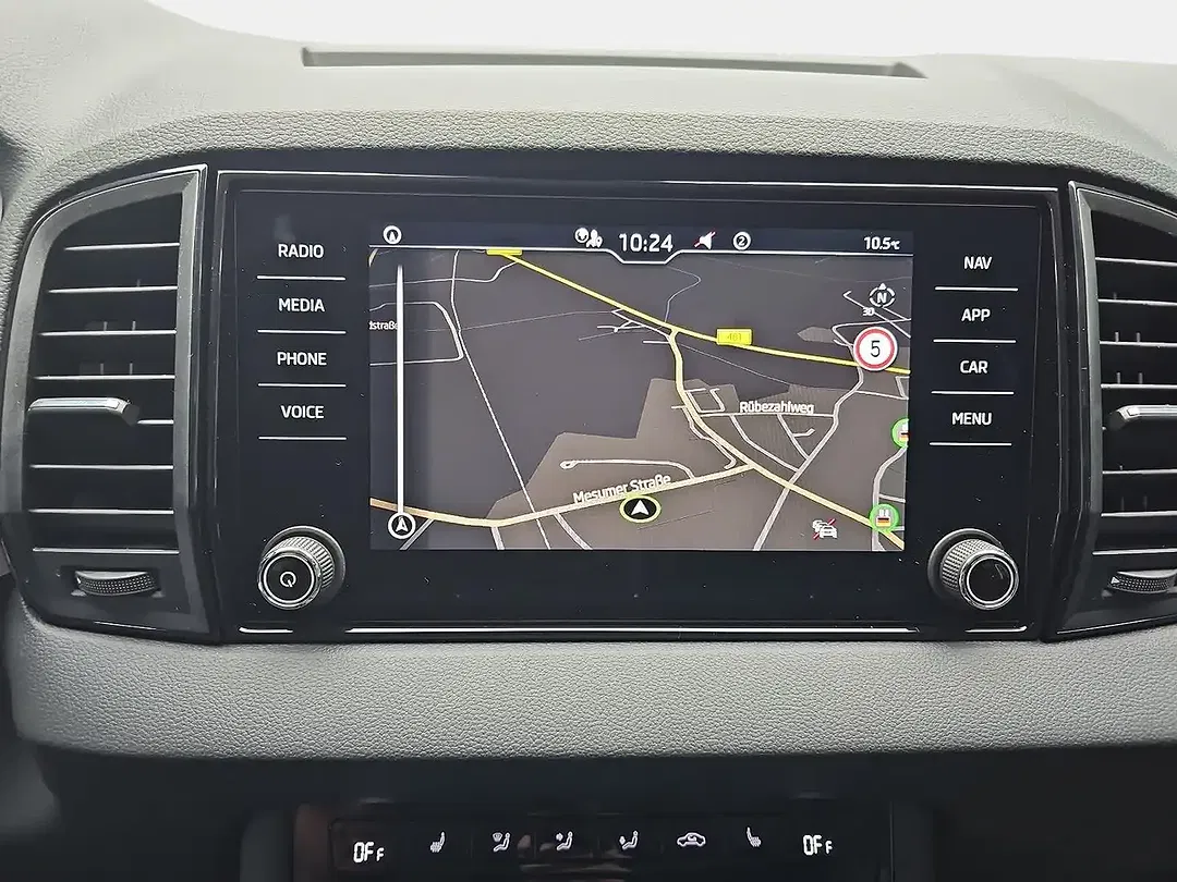 Skoda Karoq - Thumbnail 9