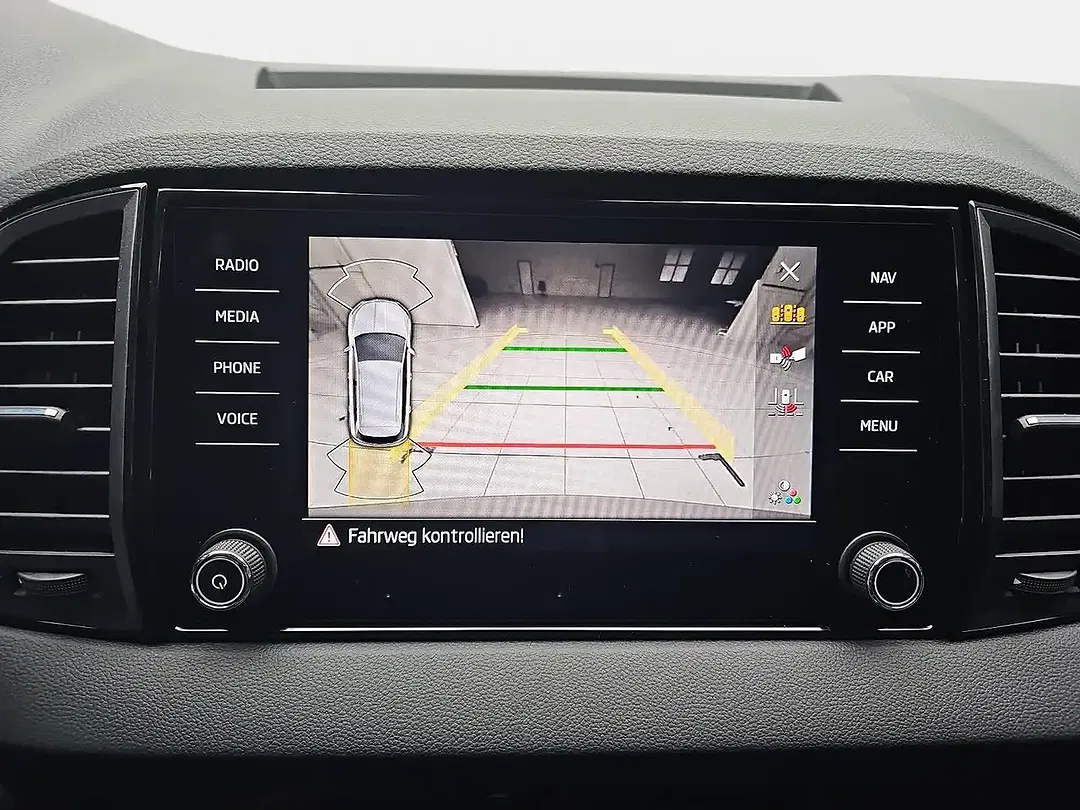 Skoda Karoq - Thumbnail 10