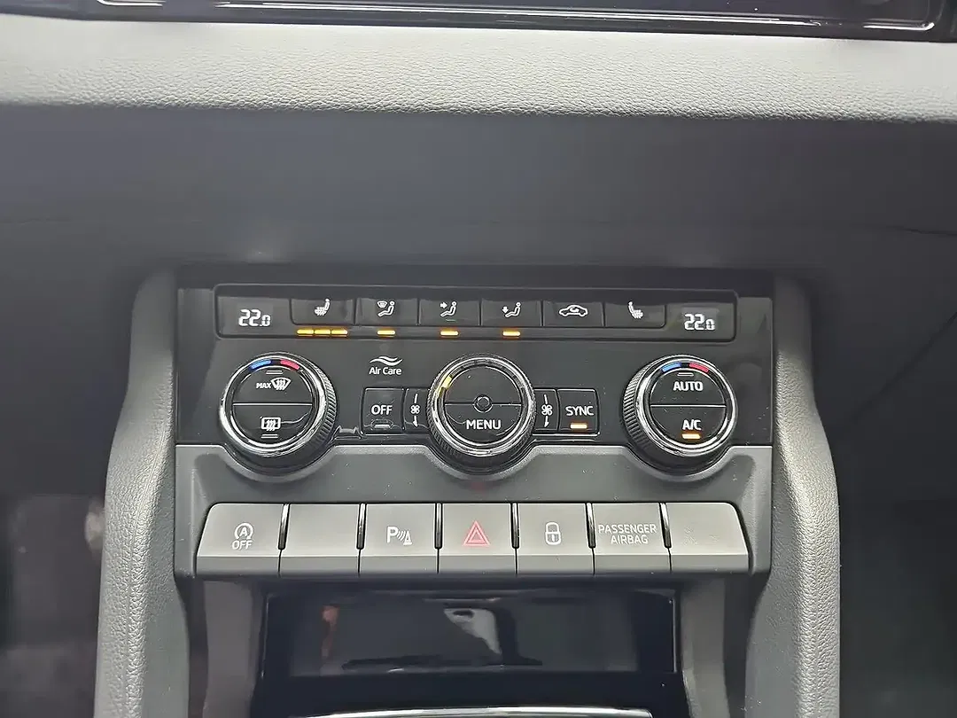Skoda Karoq - Thumbnail 11
