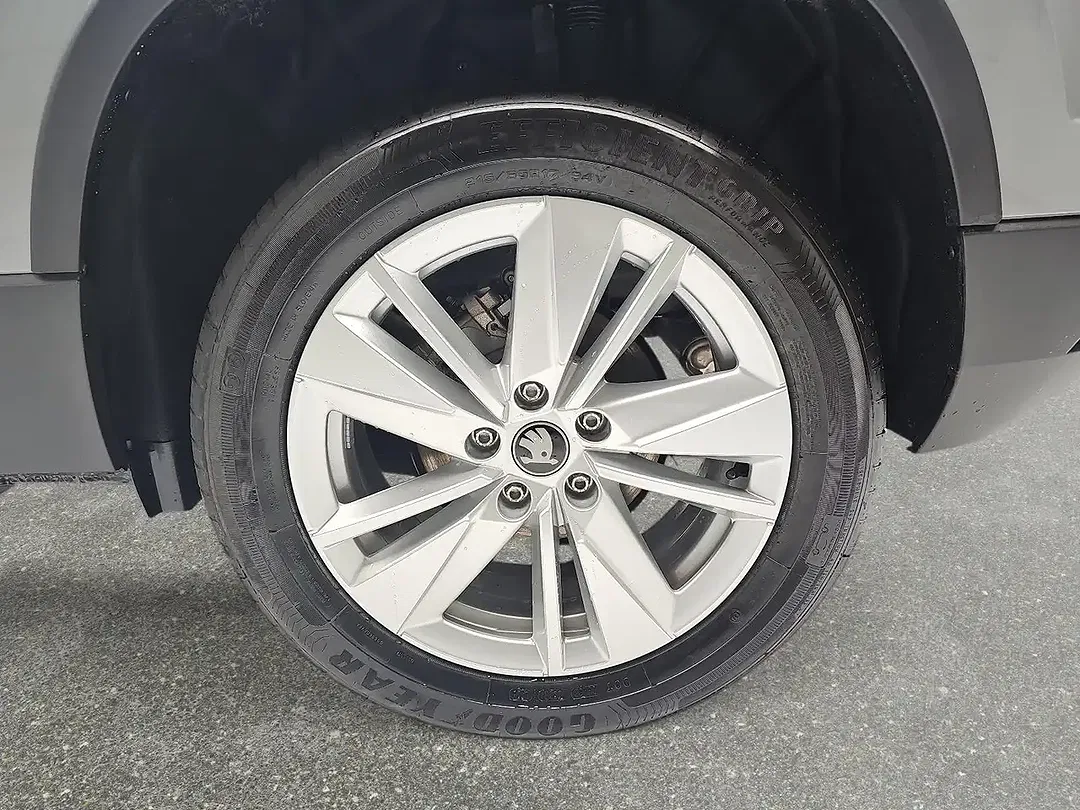 Skoda Karoq - Thumbnail 6