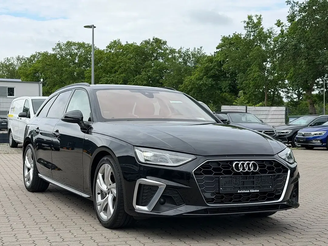 Audi A4 - Thumbnail 2