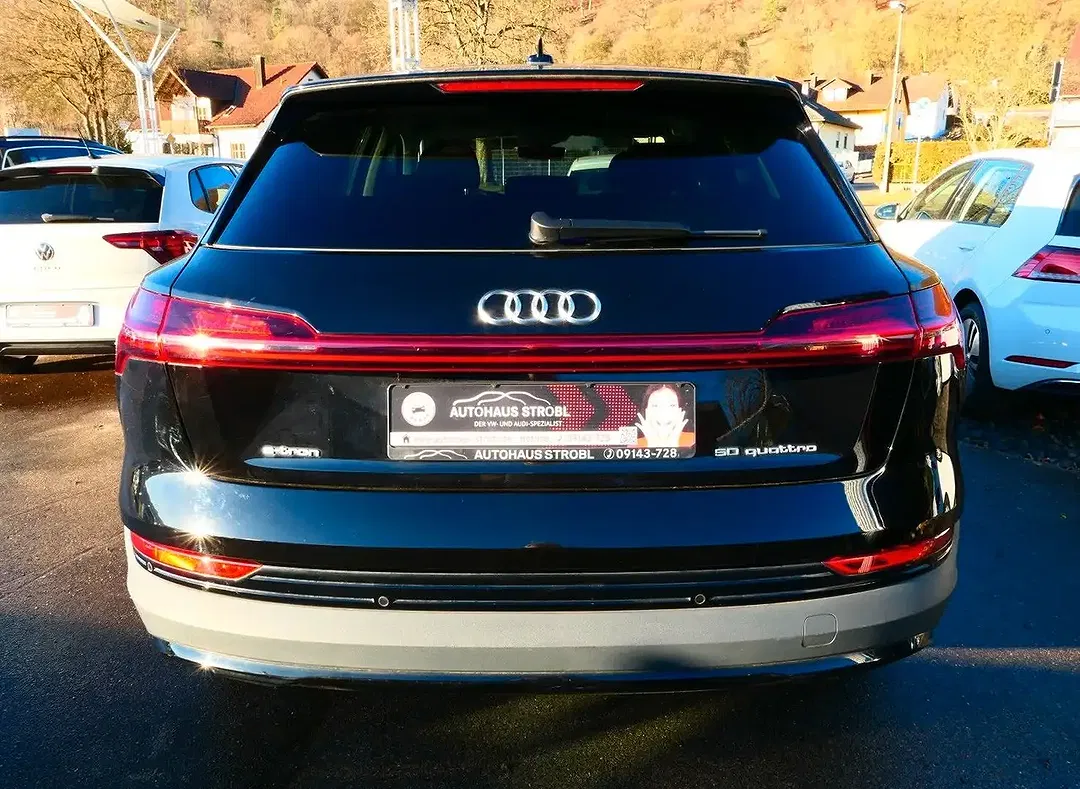 Audi e-tron - Thumbnail 10
