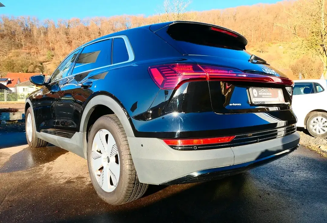 Audi e-tron - Thumbnail 12