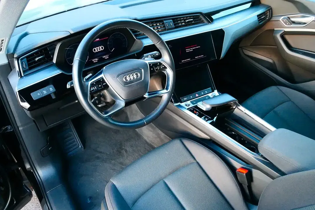Audi e-tron - Thumbnail 13