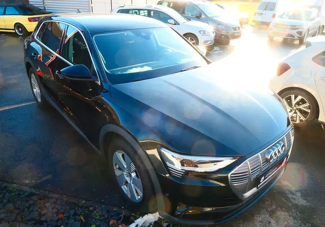 Audi e-tron - Thumbnail 6
