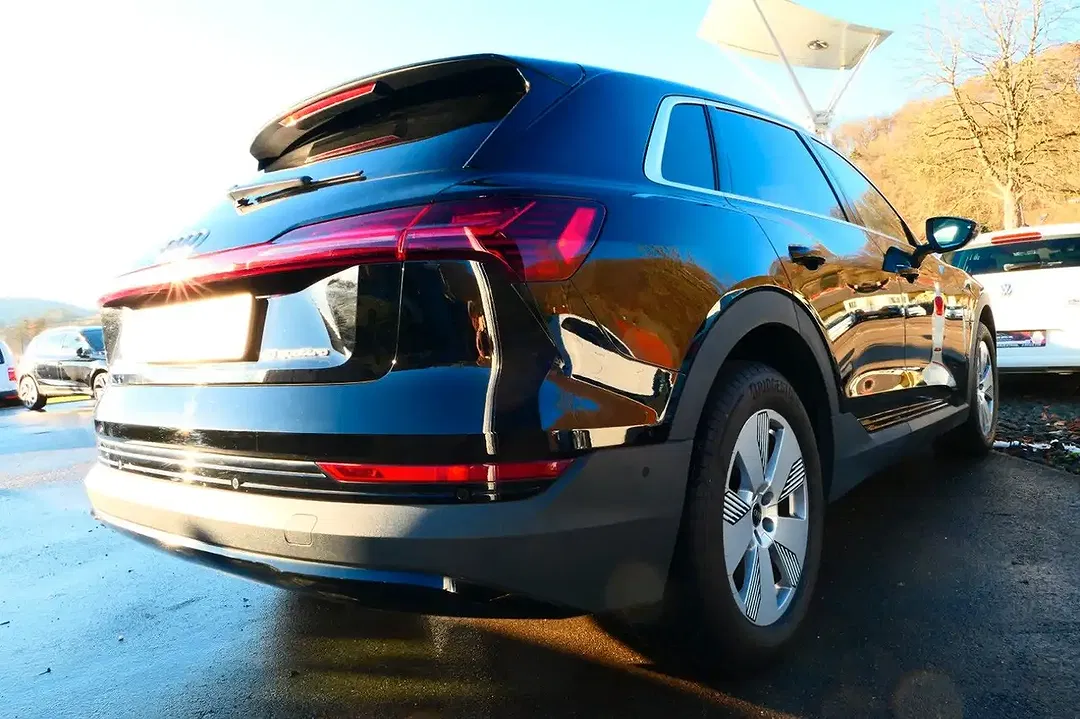 Audi e-tron - Thumbnail 9