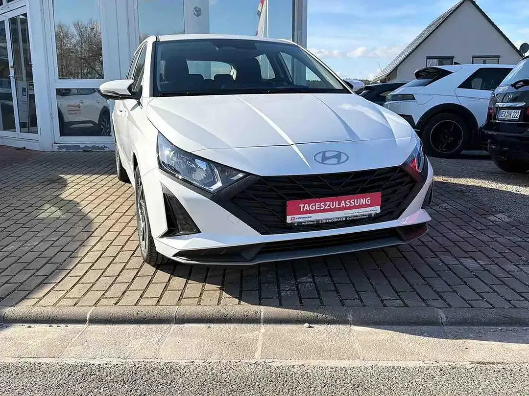 Hyundai i20 - Thumbnail 1