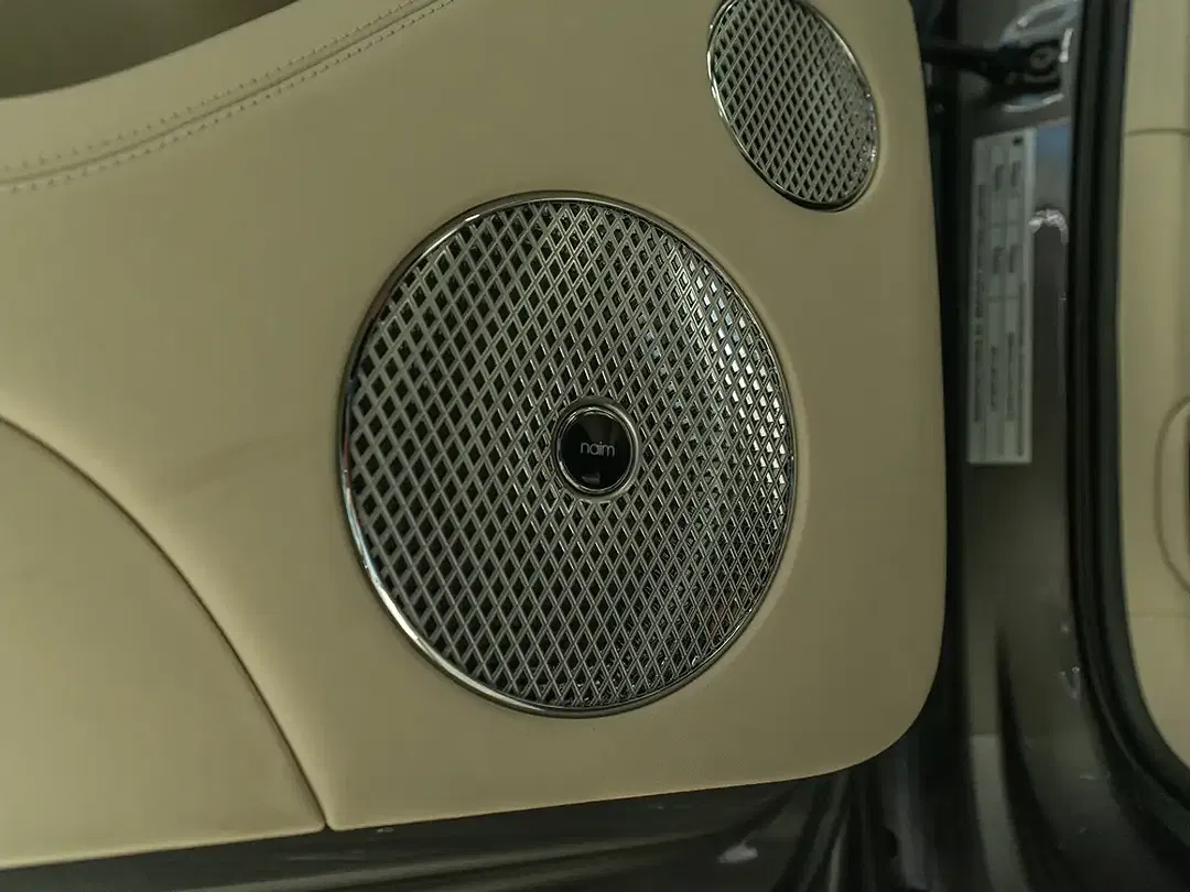 Bentley Bentayga - Thumbnail 12