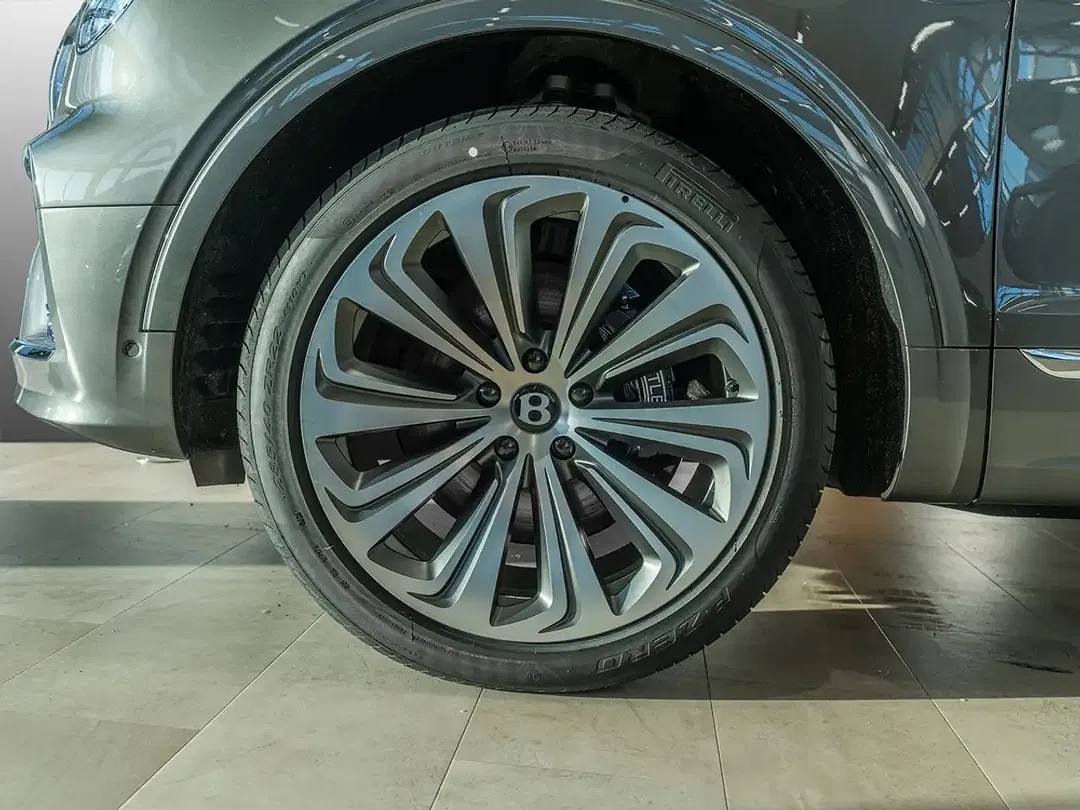 Bentley Bentayga - Thumbnail 6
