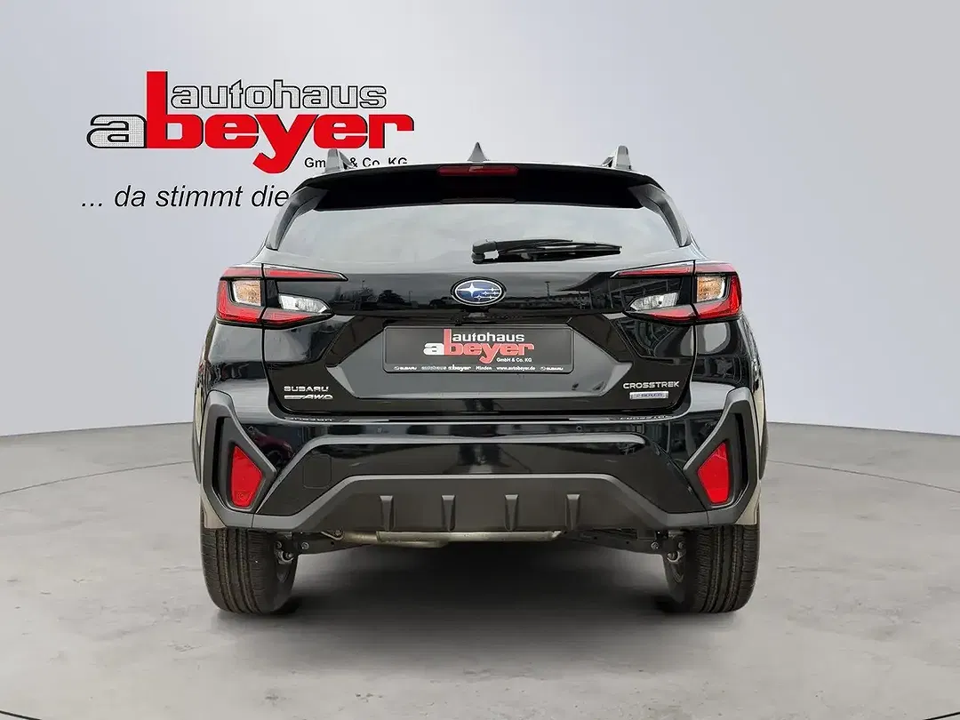 Subaru Crosstrek - Thumbnail 4