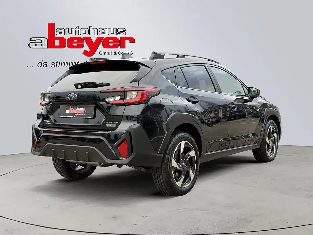 Subaru Crosstrek - Thumbnail 5