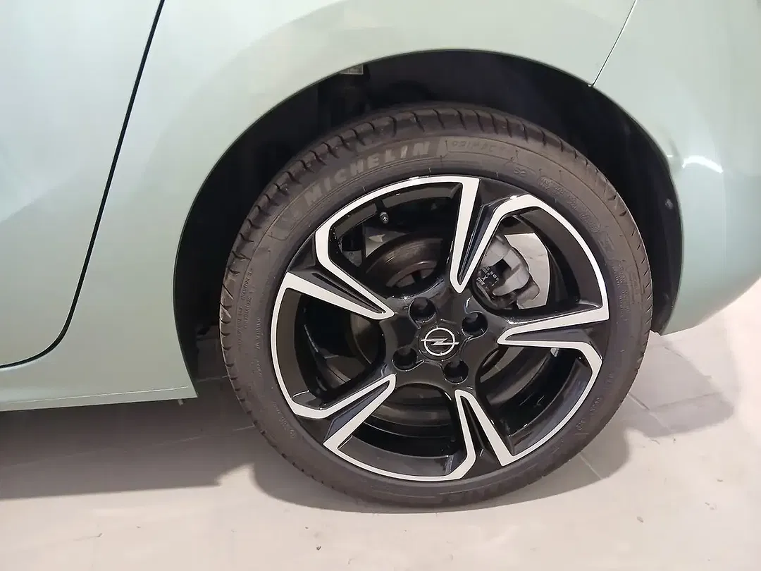 Opel Corsa - Thumbnail 3