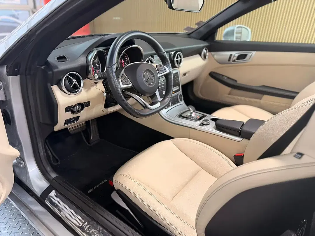 Mercedes-Benz SLC 200 - Thumbnail 10