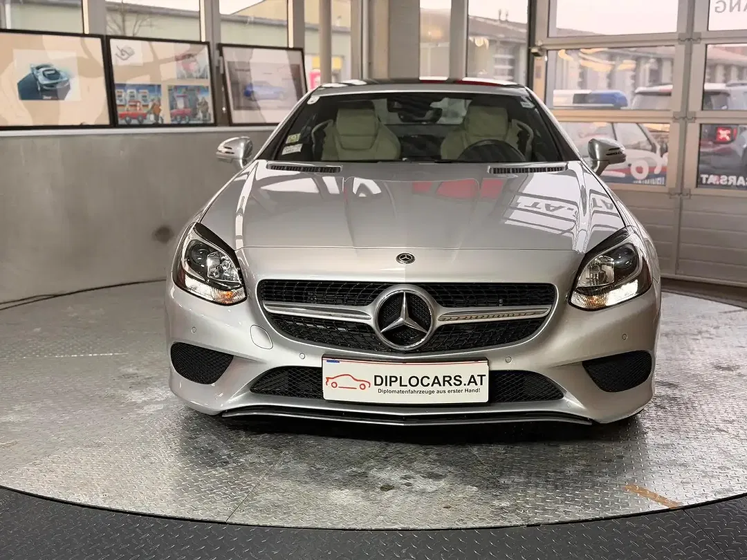 Mercedes-Benz SLC 200 - Thumbnail 2