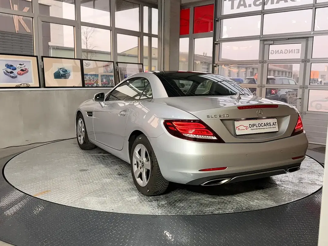 Mercedes-Benz SLC 200 - Thumbnail 4