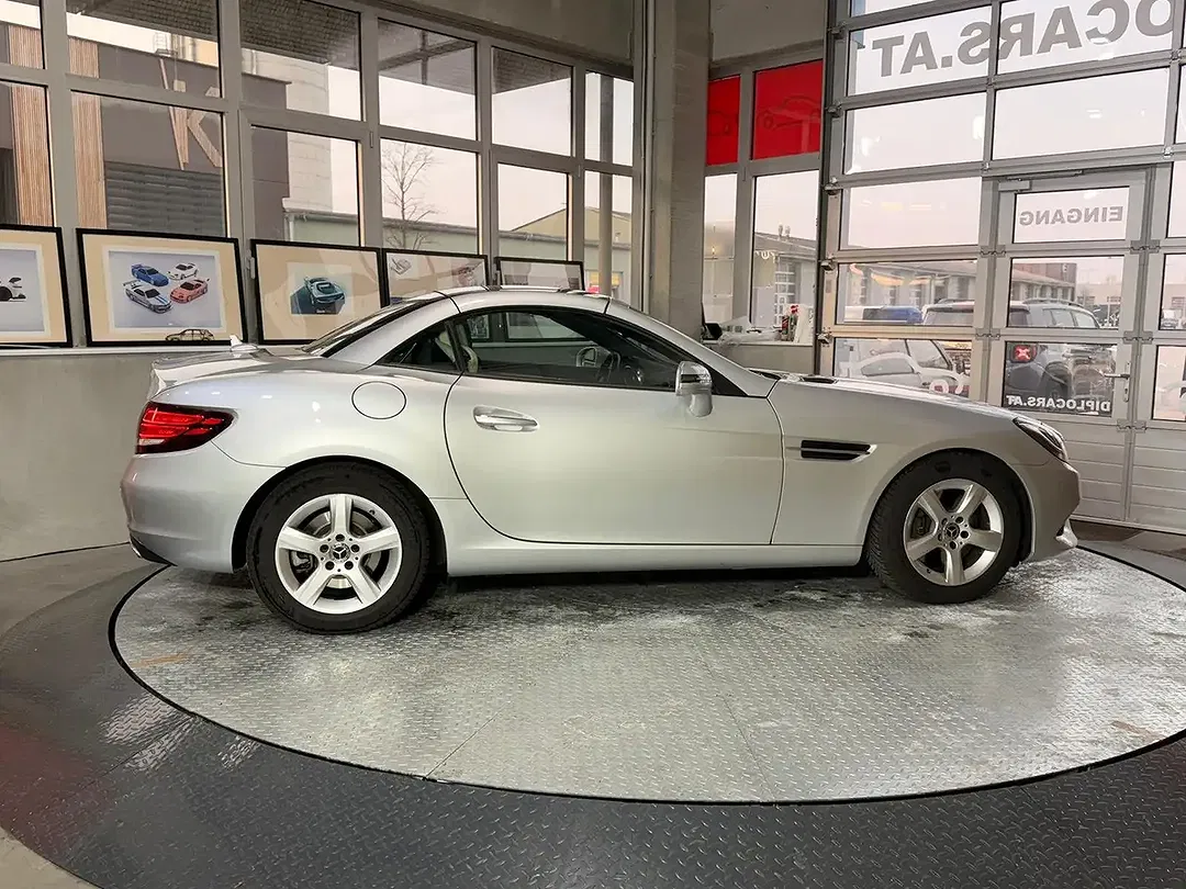 Mercedes-Benz SLC 200 - Thumbnail 7