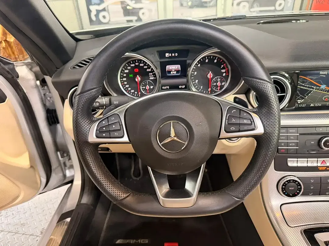 Mercedes-Benz SLC 200 - Thumbnail 9