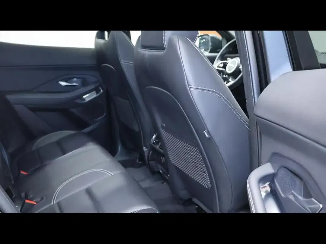 Jaguar E-Pace - Thumbnail 11