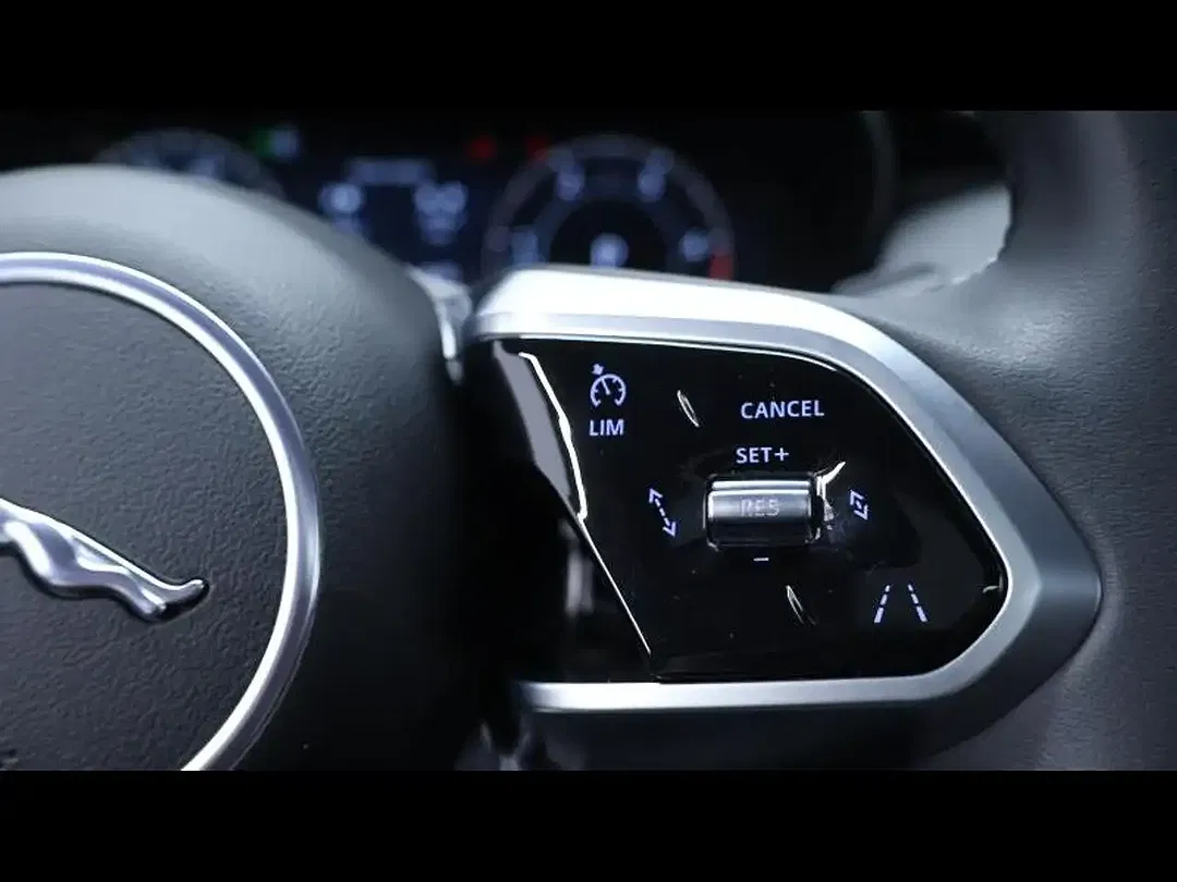 Jaguar E-Pace - Thumbnail 15