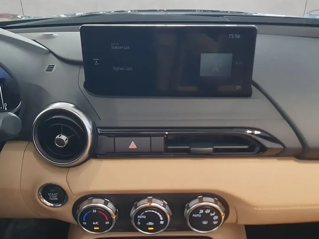 Mazda MX-5 - Thumbnail 10