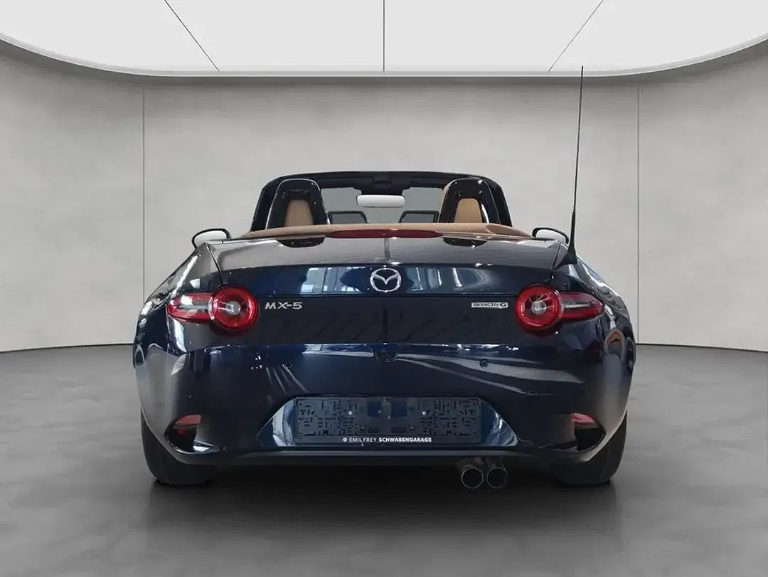Mazda MX-5 - Thumbnail 3