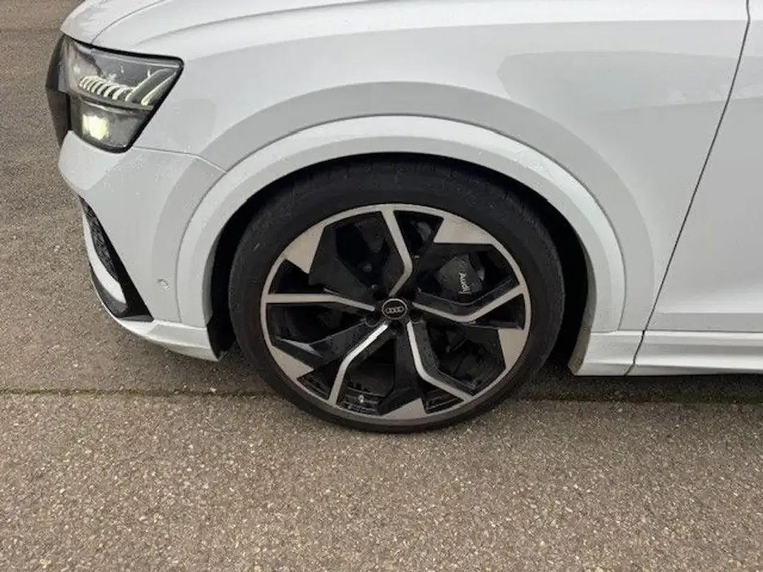 Audi RS Q8 - Thumbnail 17