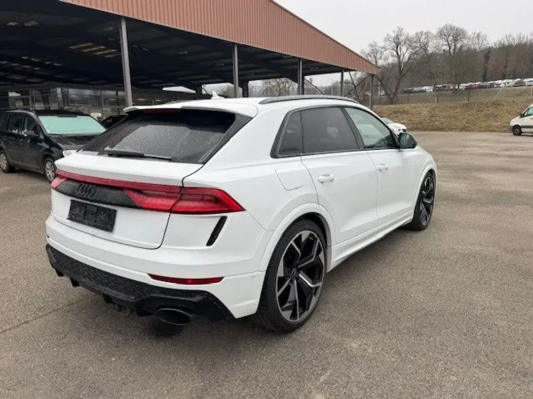 Audi RS Q8 - Thumbnail 3