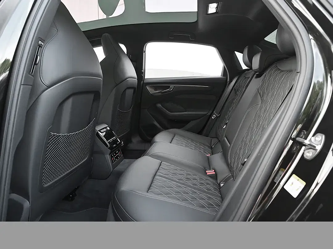 Audi A6 - Thumbnail 11