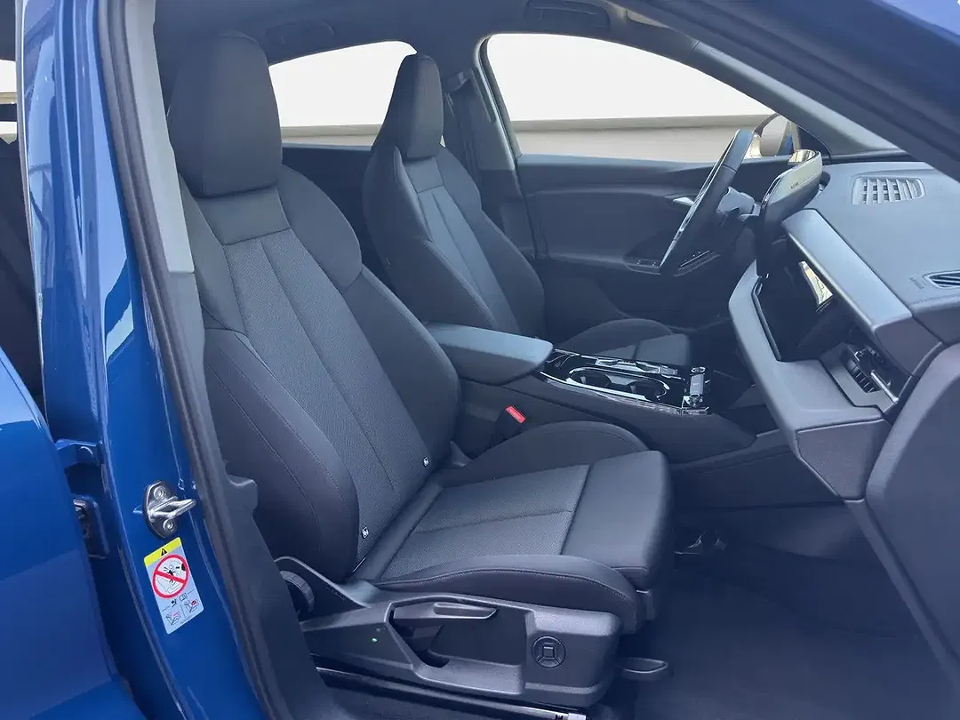 Audi Q6 e-tron - Thumbnail 3