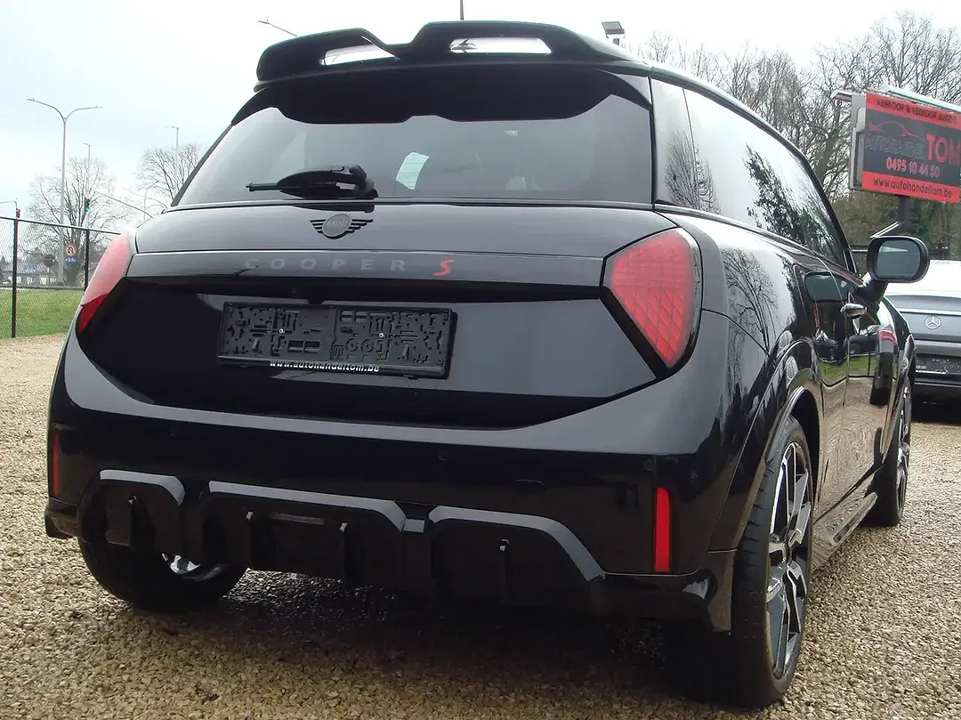 MINI Cooper S - Thumbnail 3