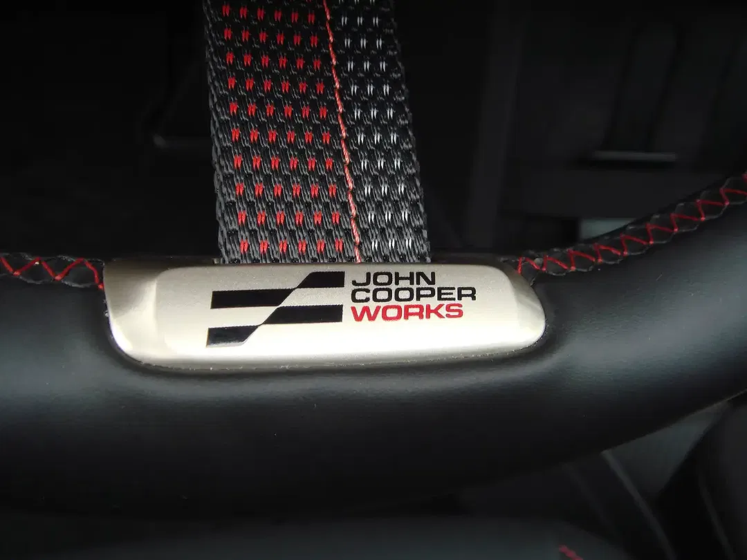 MINI Cooper S - Thumbnail 9