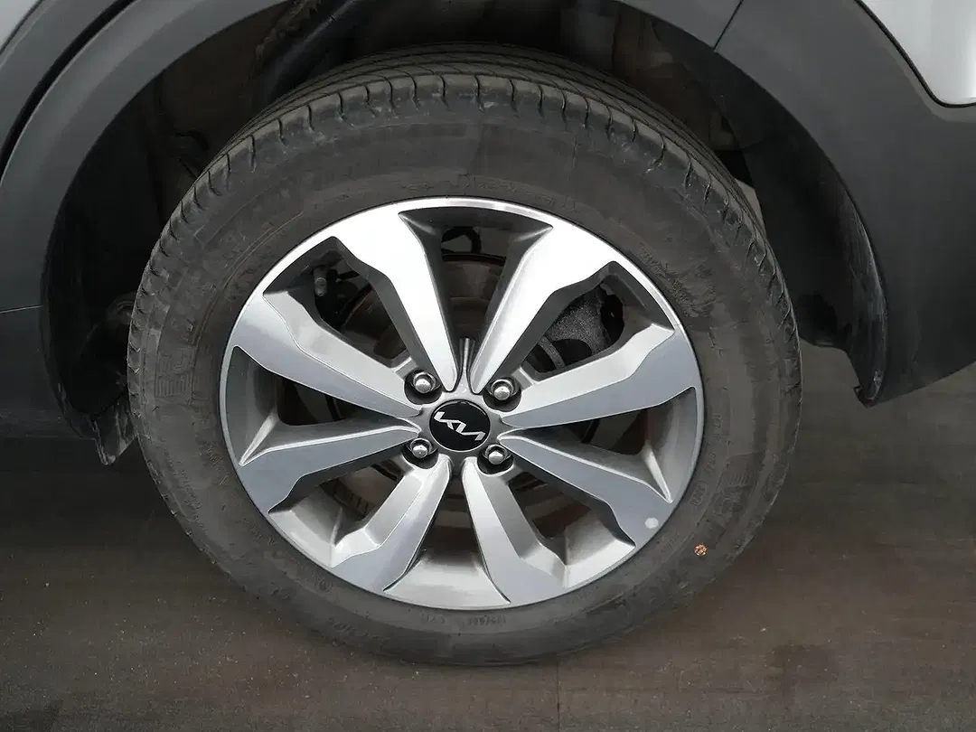 Kia Stonic - Thumbnail 14