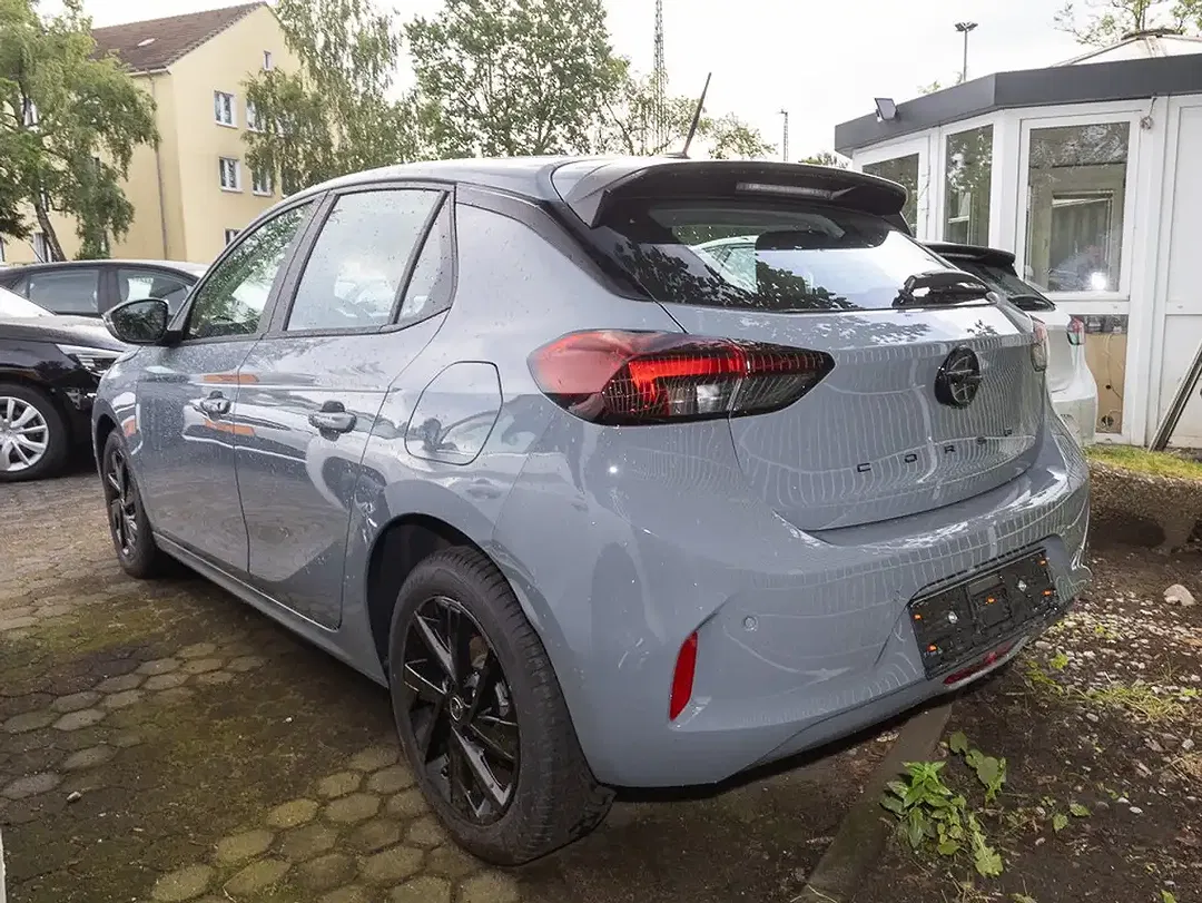 Opel Corsa - Thumbnail 3