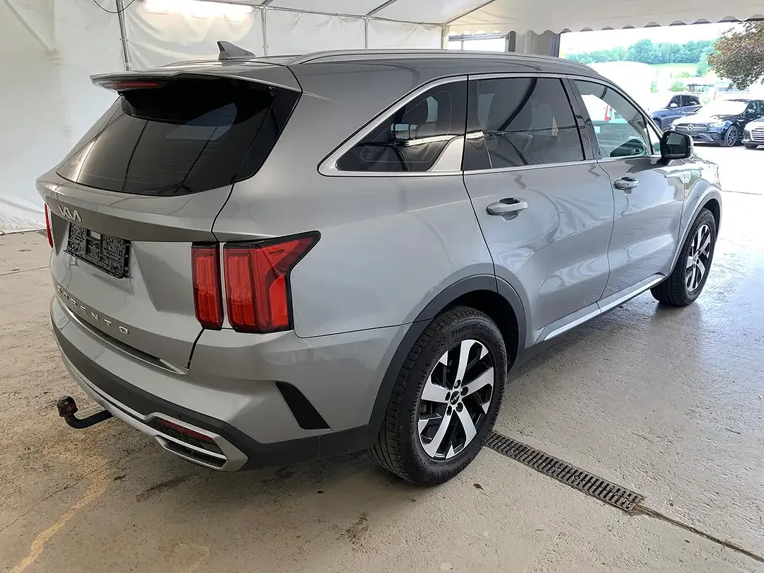 Kia Sorento - Thumbnail 4