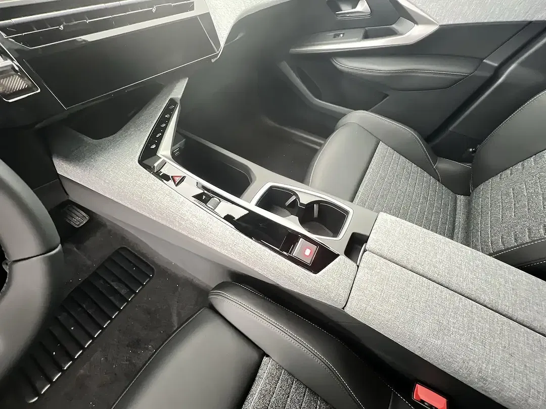 Peugeot 5008 - Thumbnail 14