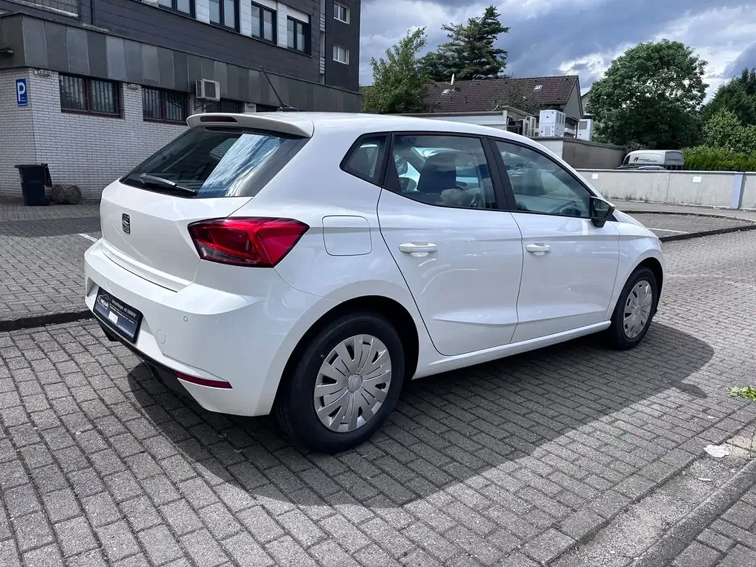 SEAT Ibiza - Thumbnail 3