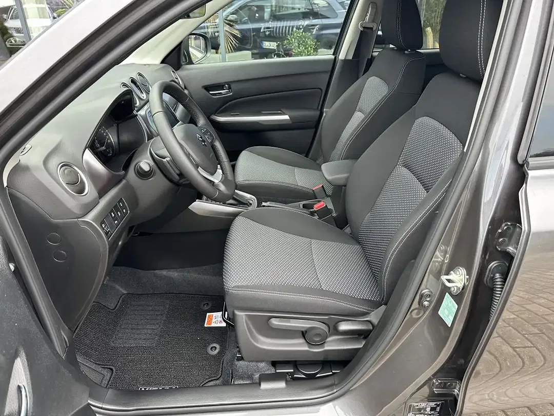 Suzuki Vitara - Thumbnail 12