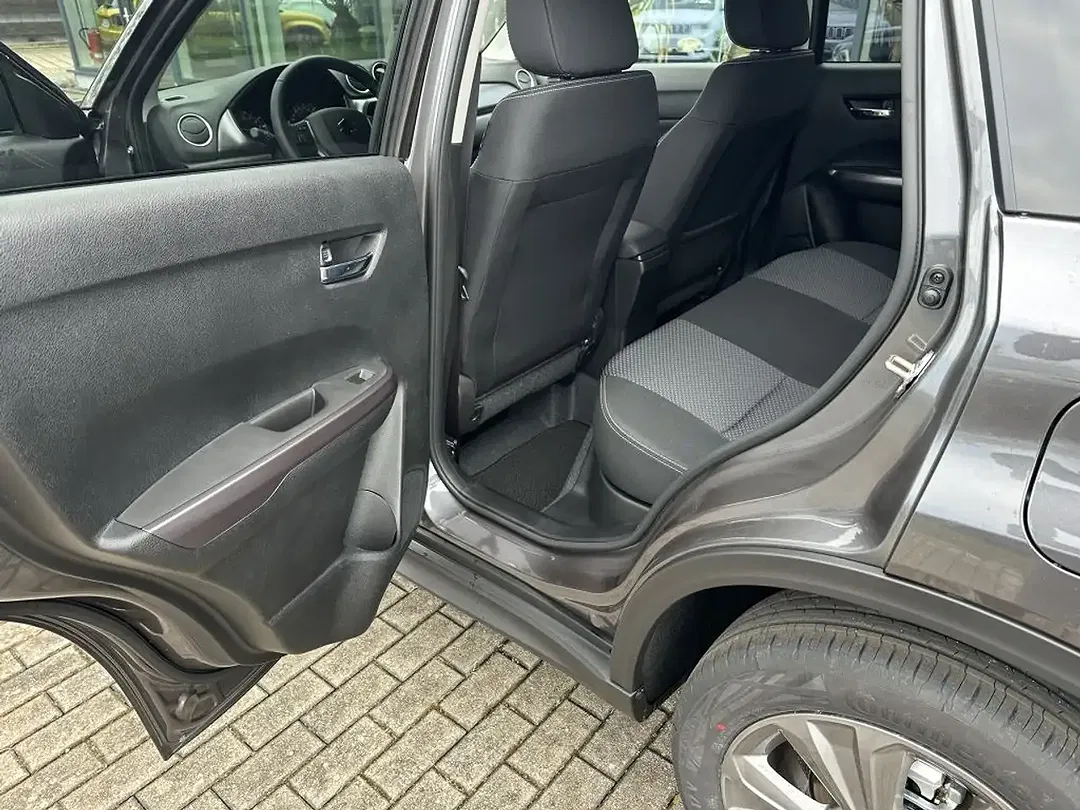 Suzuki Vitara - Thumbnail 13