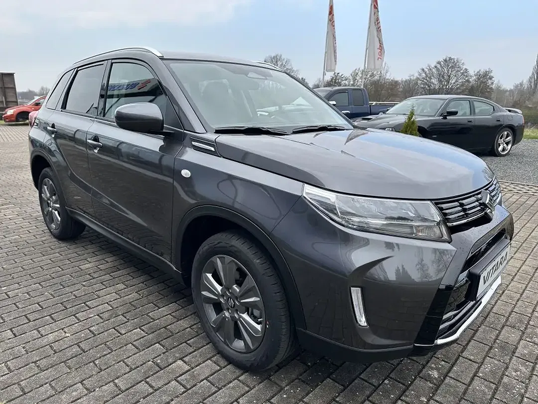 Suzuki Vitara - Thumbnail 4