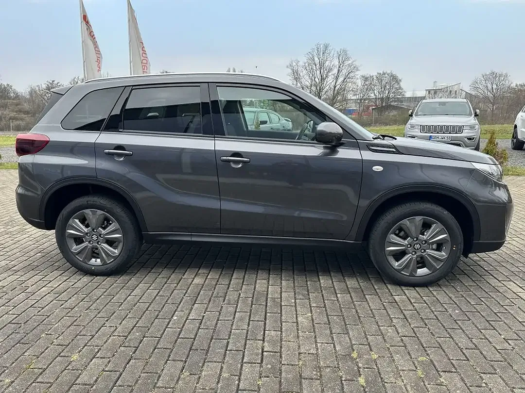 Suzuki Vitara - Thumbnail 5