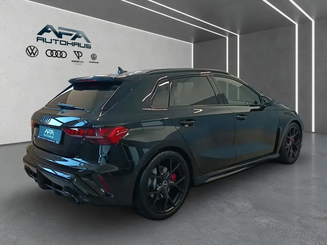 Audi RS3 - Thumbnail 3