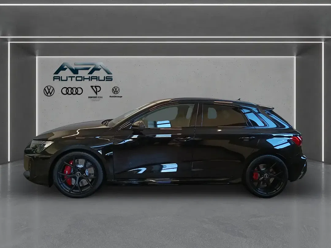 Audi RS3 - Thumbnail 4