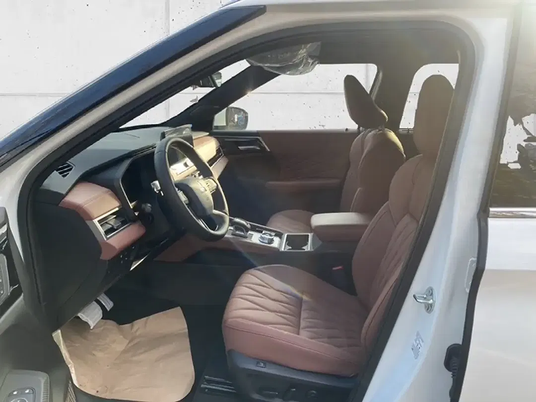 Mitsubishi Outlander - Thumbnail 8
