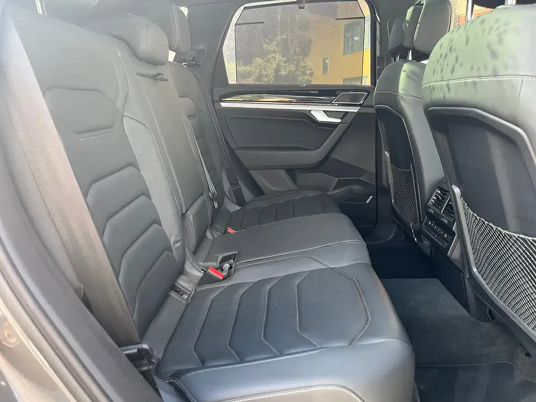 Volkswagen Touareg - Thumbnail 15