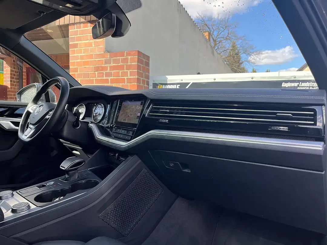 Volkswagen Touareg - Thumbnail 17
