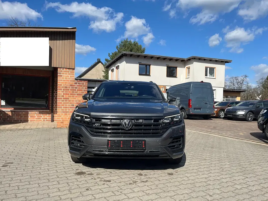 Volkswagen Touareg - Thumbnail 2