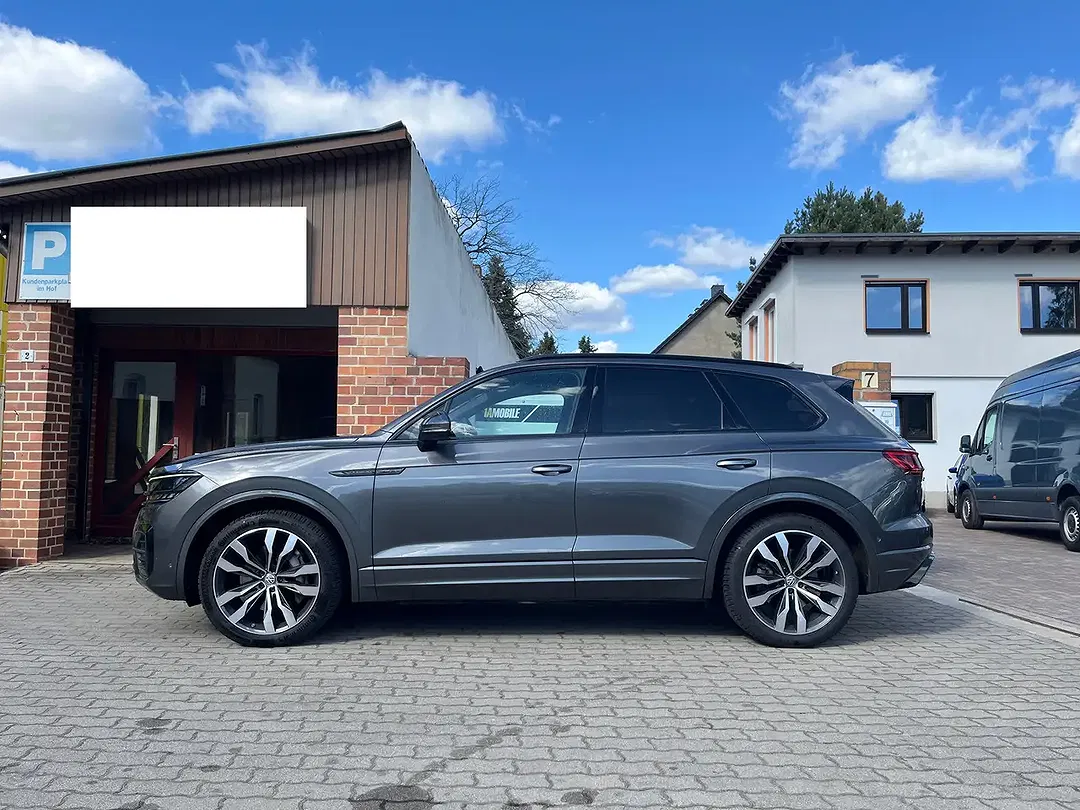 Volkswagen Touareg - Thumbnail 4