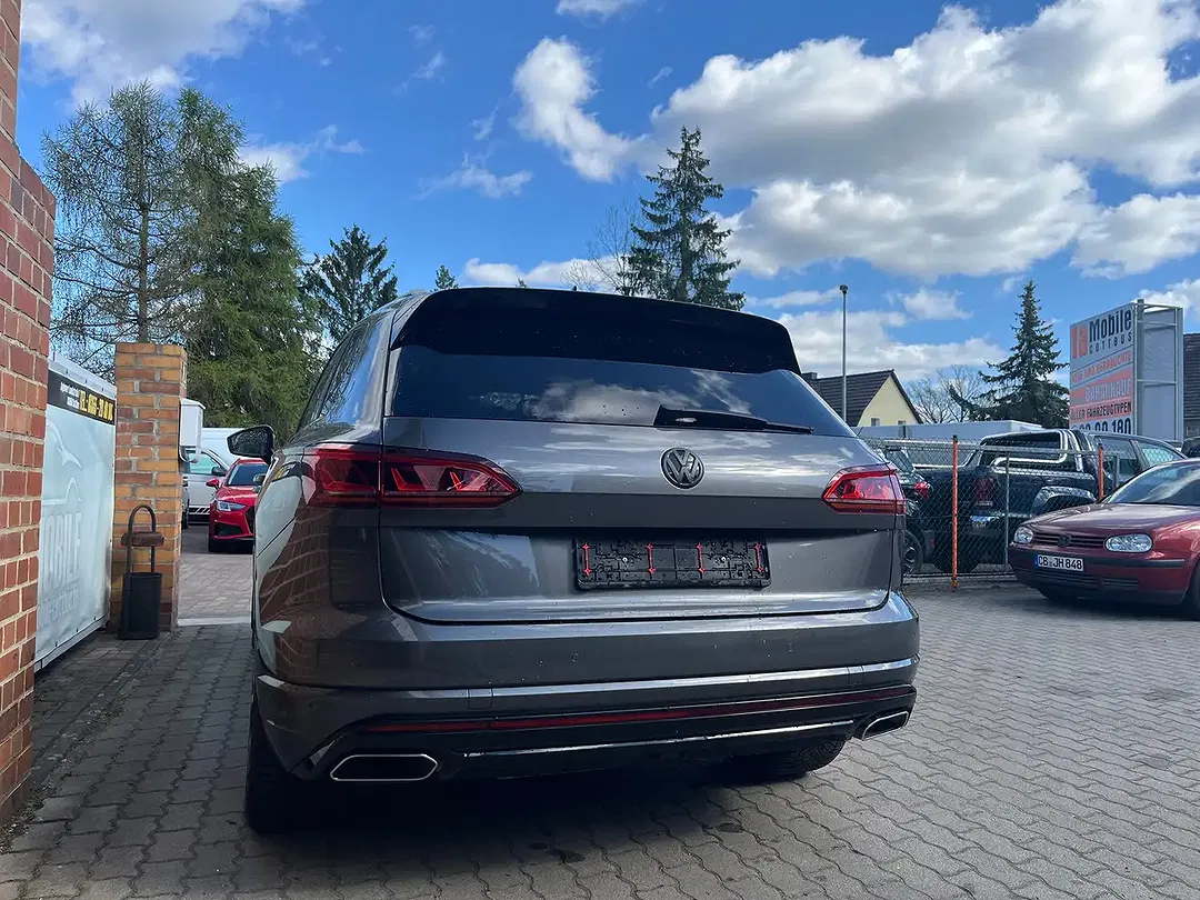 Volkswagen Touareg - Thumbnail 6